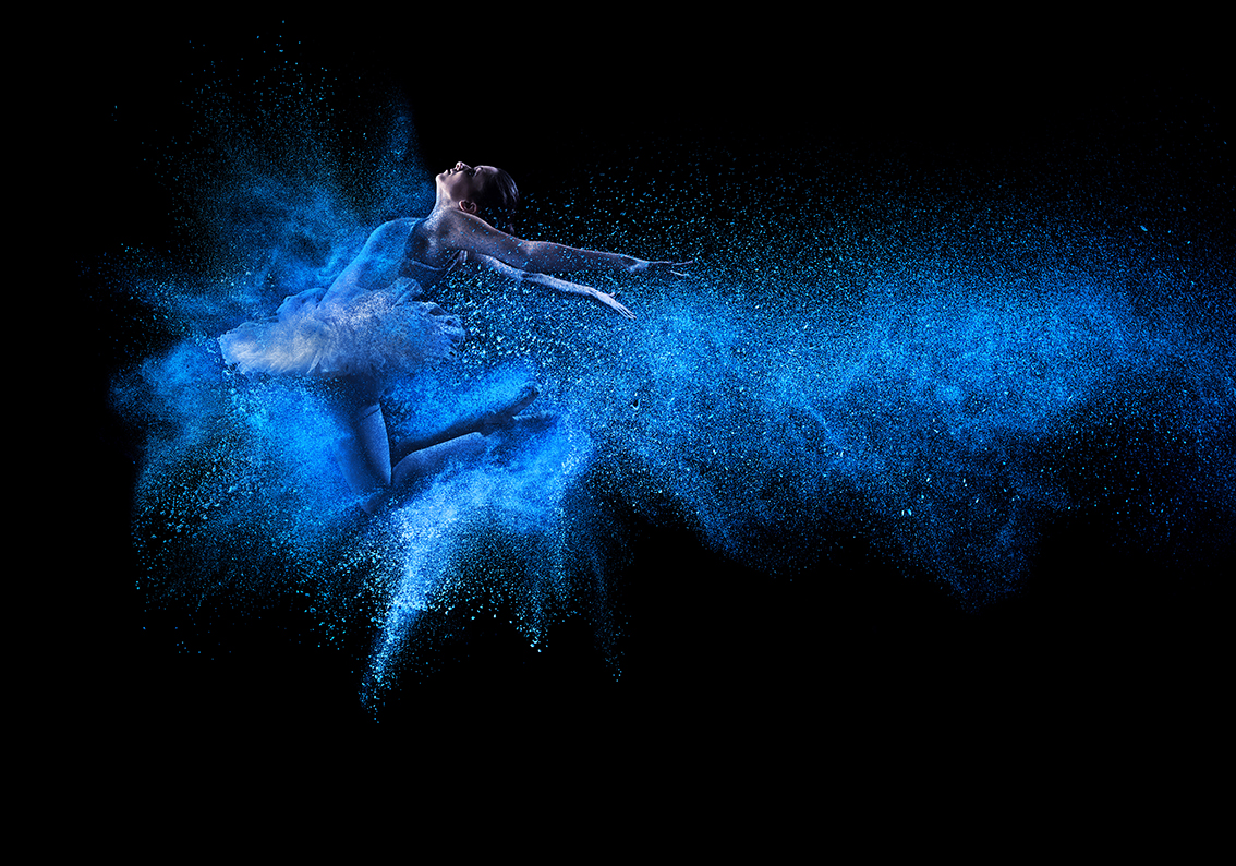 Ballerina in blauw Blue Ocean Media